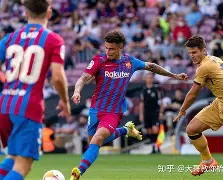 巴萨年轻球员表现出色，为球队带来胜利！()